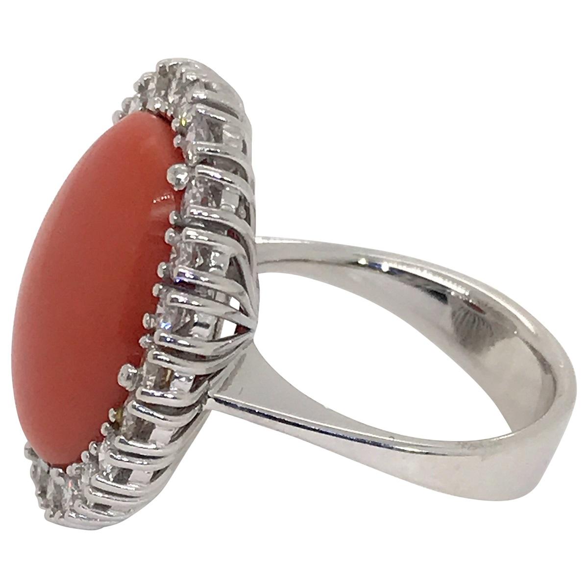 18 Karat White Gold Rubram Coral and Diamond Cocktail Ring In Good Condition For Sale In QLD , AU