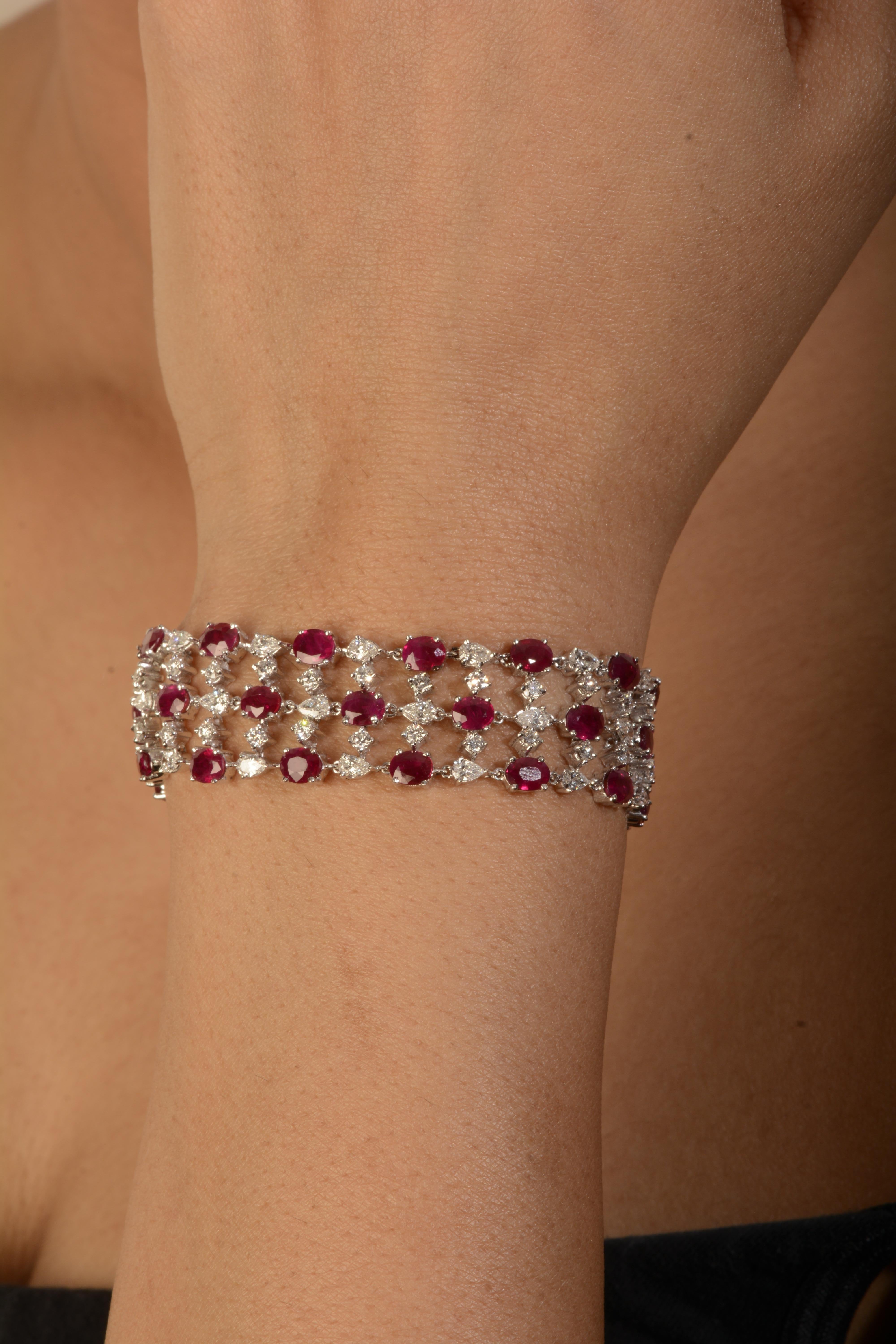 18 Karat White Gold Ruby and Diamond Bracelet In New Condition For Sale In Mumbai, IN