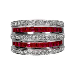 Bague cocktail en or blanc 18 carats avec rubis de 1,78 carat et diamants