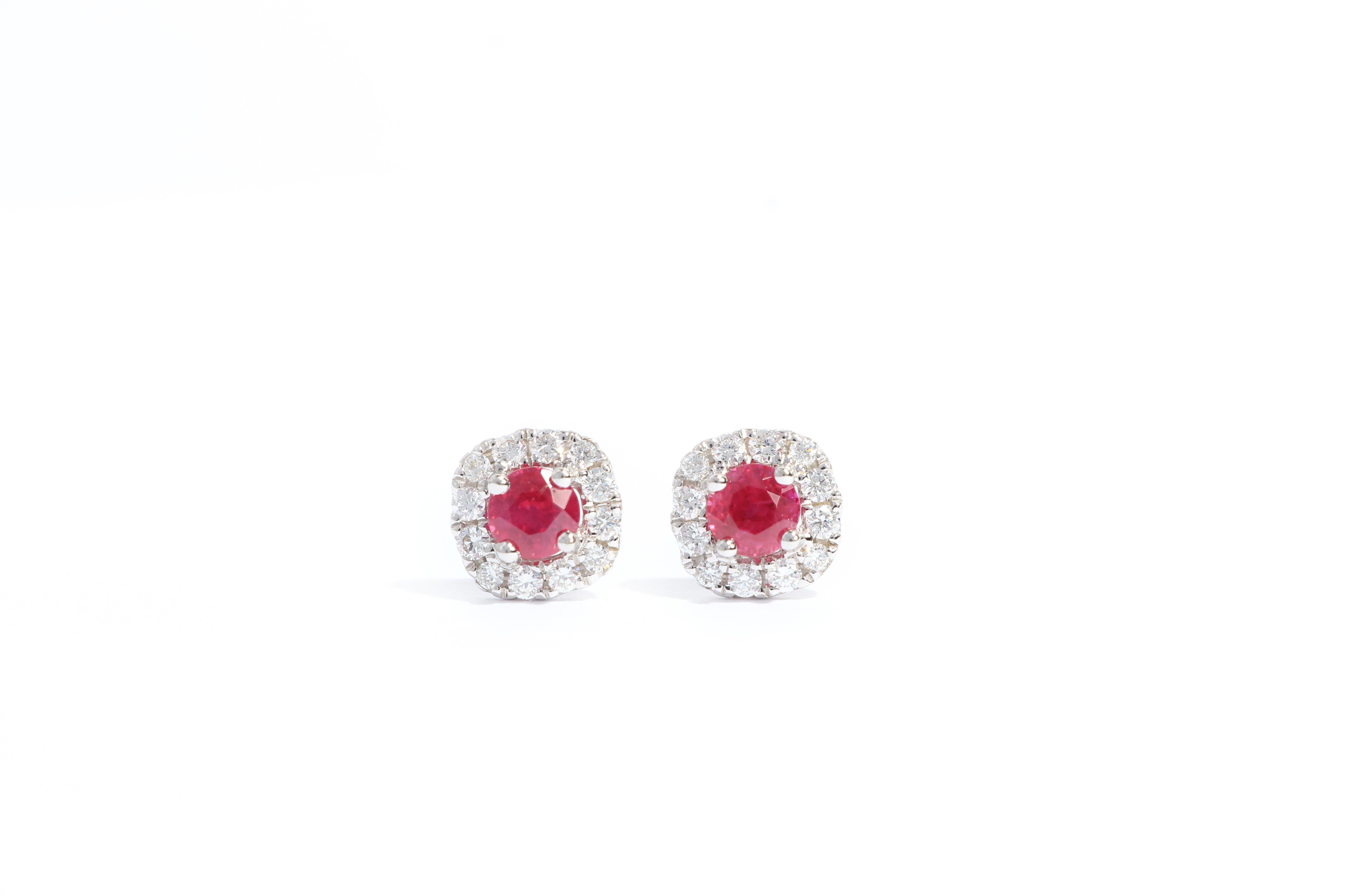 A natural pair of earrings, set with natural ruby weighing 0.47 carats, framed by brilliant-cut diamonds weighing 0.20 carats, mounted in 18 karat white gold.
O’Che 1867 is renowned for its high jewellery collections with fabulous designs. Our