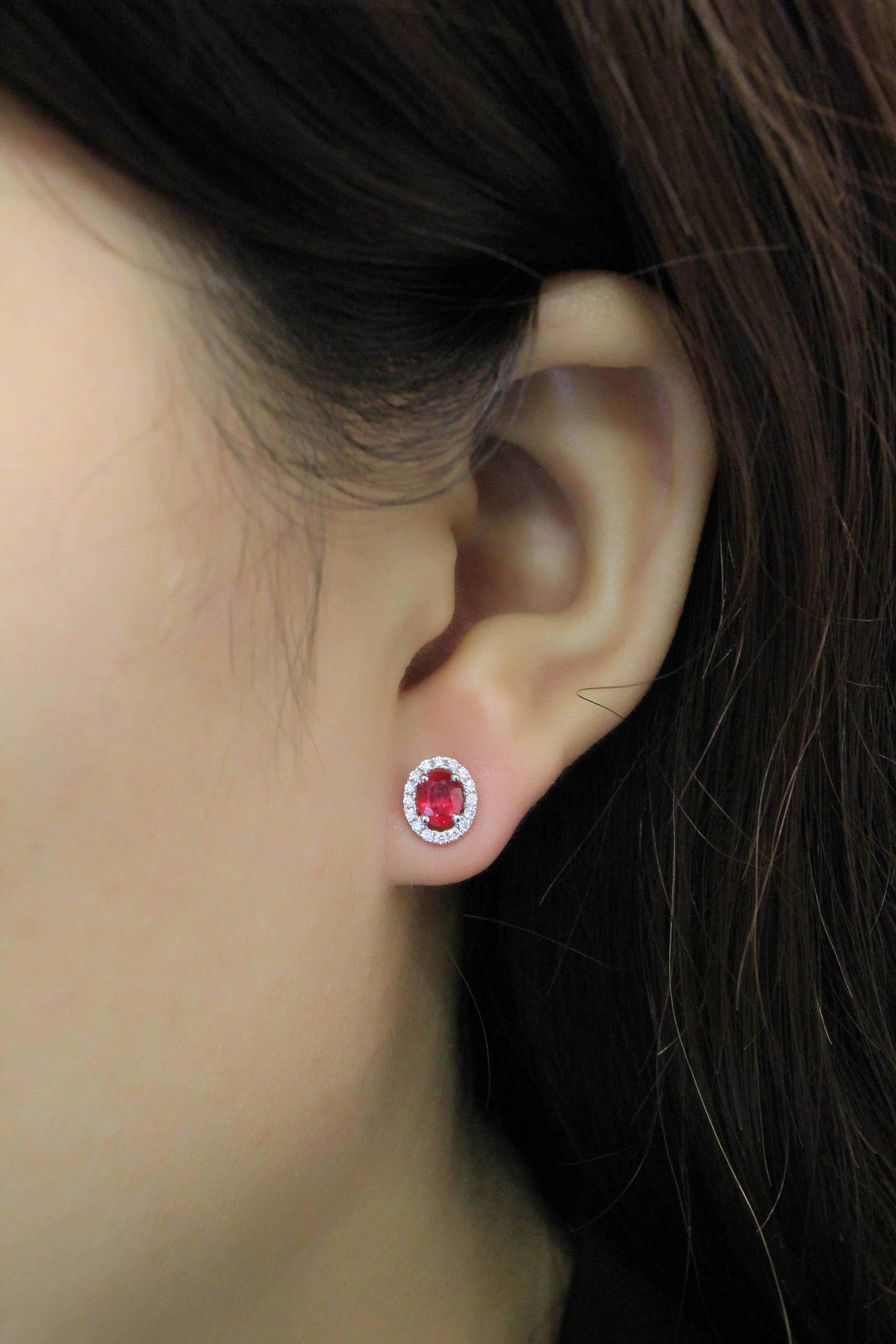 18 Karat White Gold Ruby and Diamond Earrings In New Condition For Sale In Macau, MO