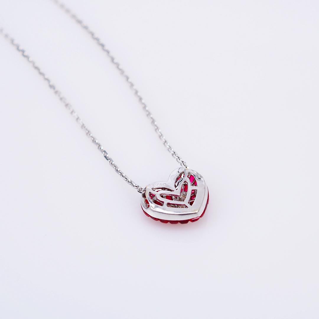 Round Cut 18 Karat White Gold Ruby and Diamond Heart Necklace For Sale