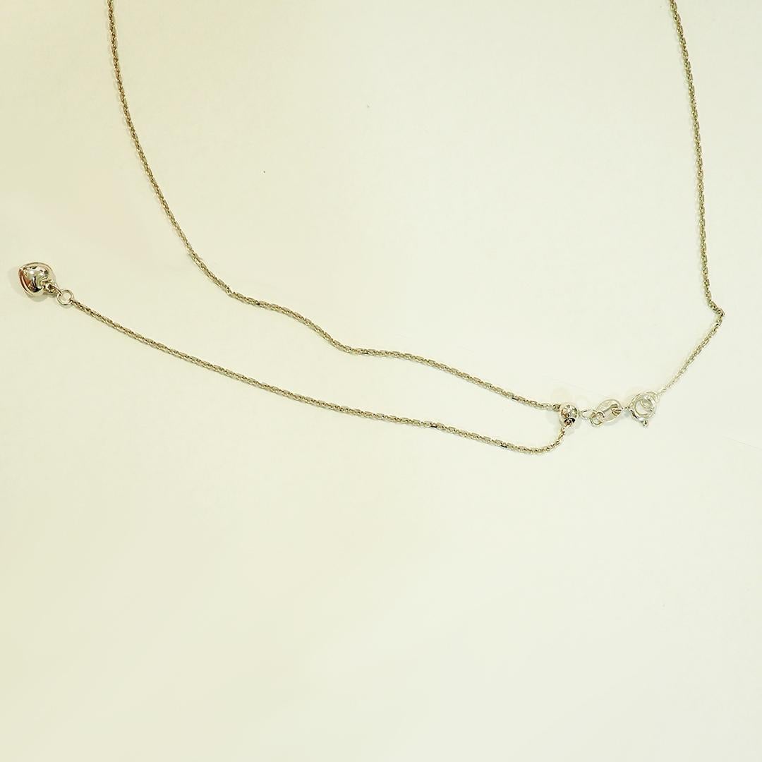 18 Carat White Gold Ruby and Diamond Heart Necklace In New Condition For Sale In Bangkok, TH