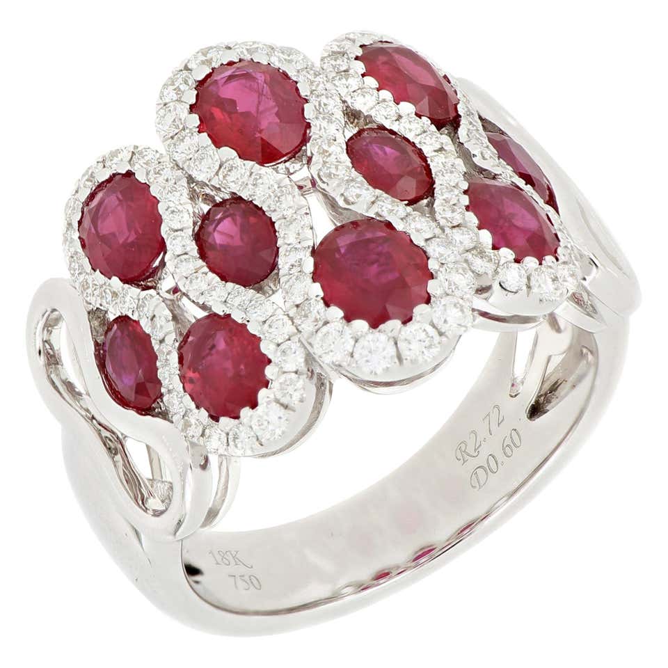 Ruby and Diamond Ring in 18 Karat White Gold For Sale at 1stDibs