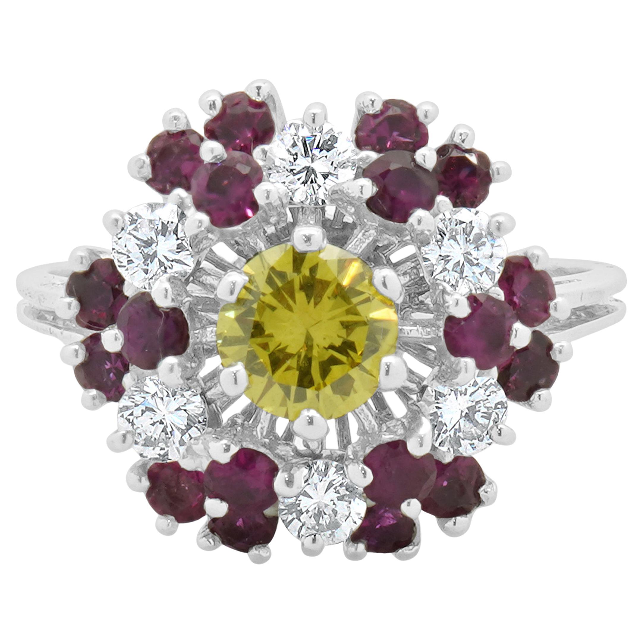 Anello Girasole in oro bianco 18 carati con rubino e diamanti in vendita