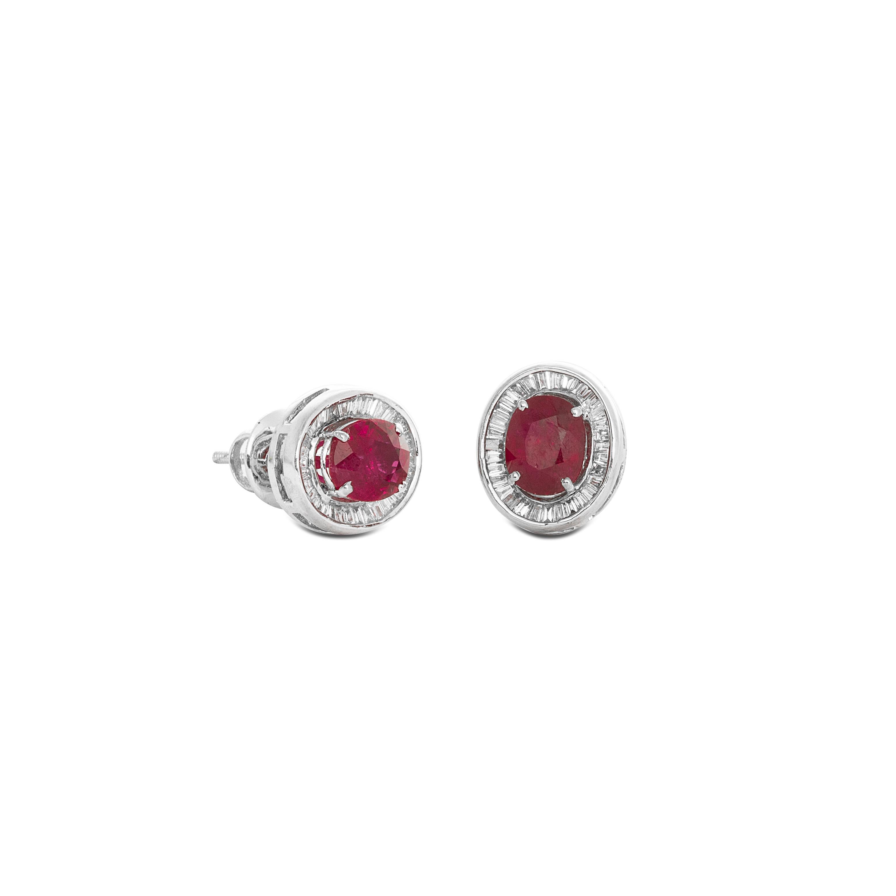 18 Karat White Gold Ruby Baguette Diamond Stud Earrings

Beautiful stud earrings set in 18 Karat white gold studded with rubies and baguette diamonds, perfect for both day and evening wear.

18 Karat Gold - 6.244gms
Rubies - 3.65cts
Diamonds -