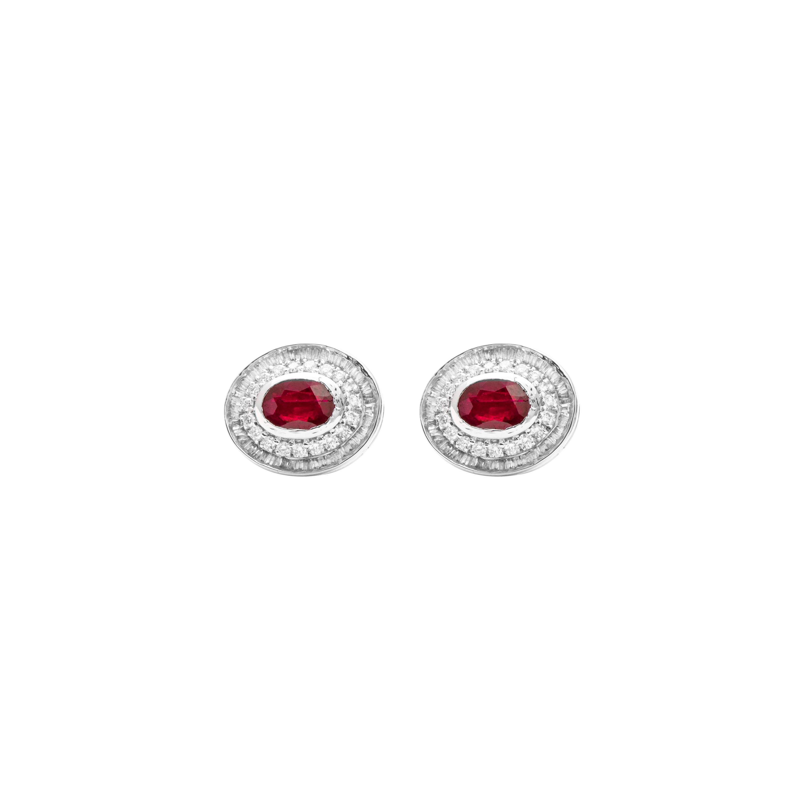 18 Karat White Gold Ruby Diamond Eartops

Classy and elegant eartops set in 18 Karat white gold, studded with beautiful rubies accentuated by baguettes and round brilliant cut diamonds. Ideal for day and night events.

18 Karat Gold -
