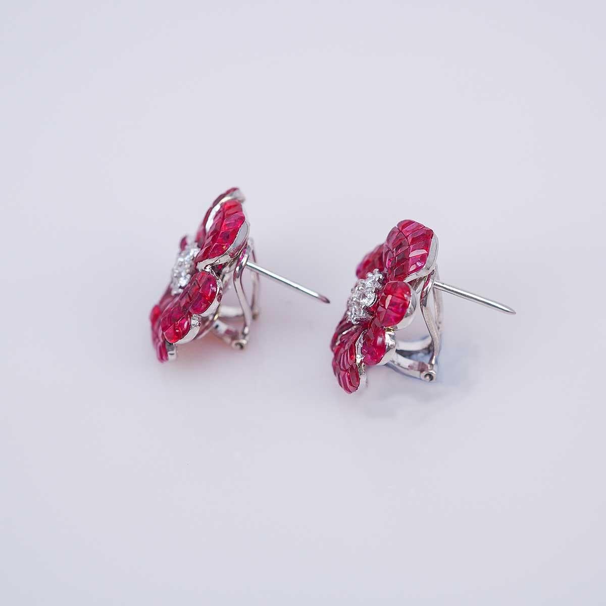 Round Cut 18 Karat White Gold Ruby Earrings For Sale