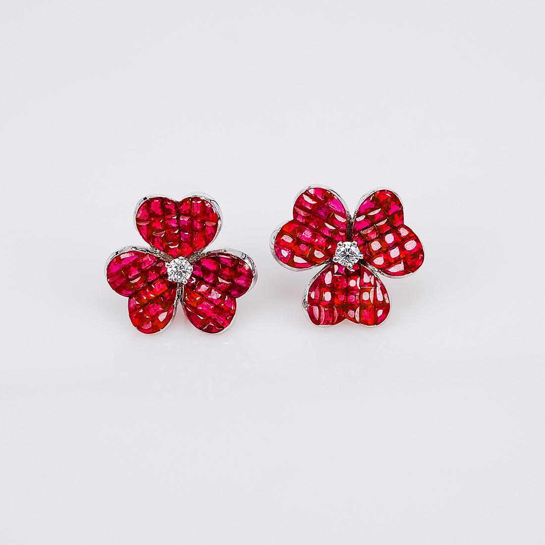 Modern 18 Karat White Gold Ruby Flower Stud Earrings