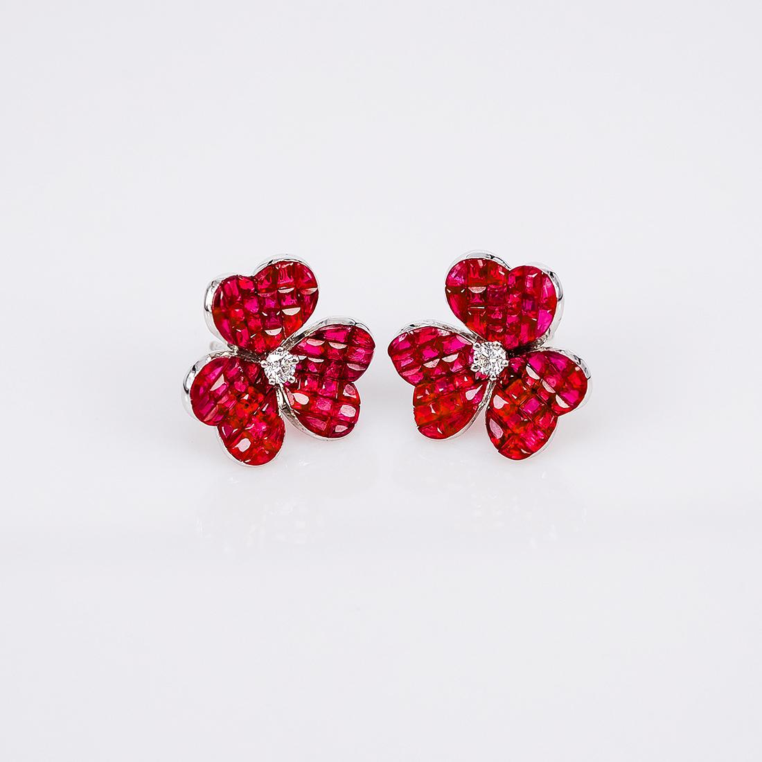 Modern 18 Carat White Gold Ruby Flower Stud Earrings For Sale