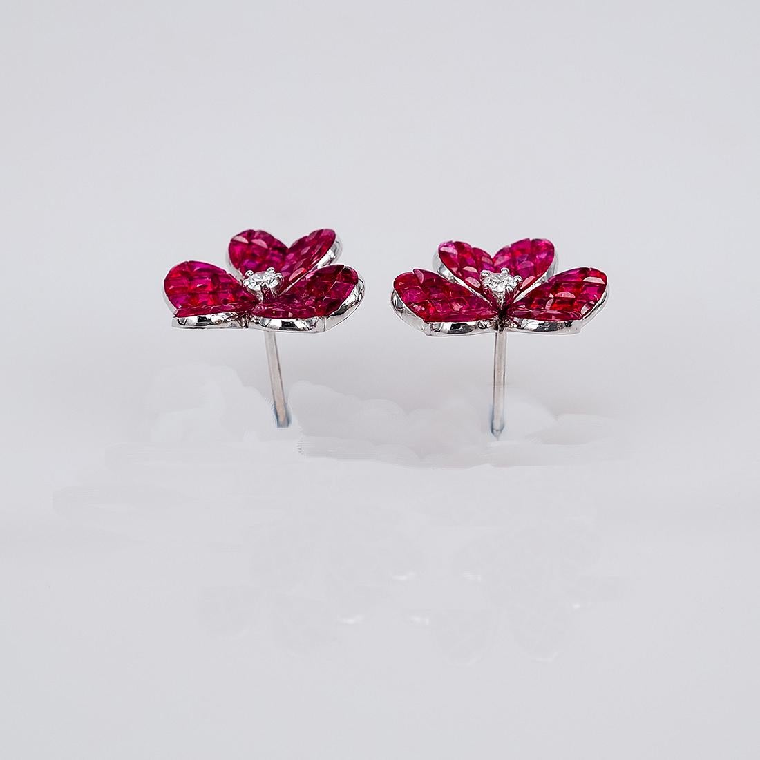 Round Cut 18 Karat White Gold Ruby Flower Stud Earrings
