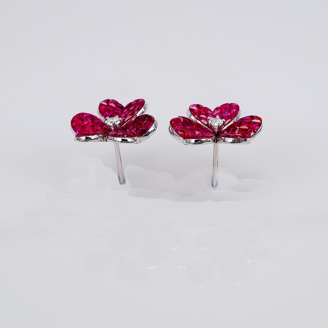 Square Cut 18 Carat White Gold Ruby Flower Stud Earrings For Sale