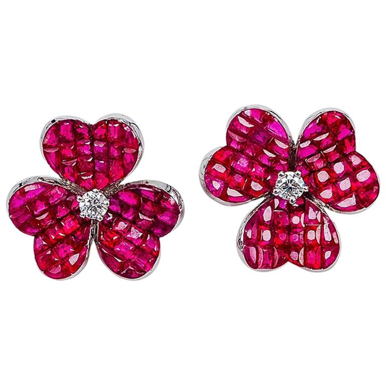 18 Karat White Gold Ruby Flower Stud Earrings For Sale