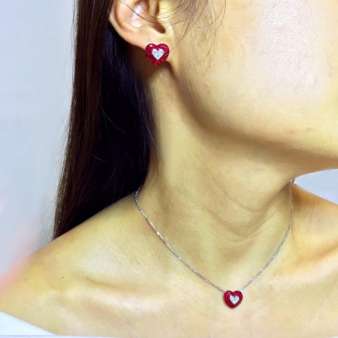 Modern 18 Karat White Gold Ruby Heart Earrings with Diamond For Sale