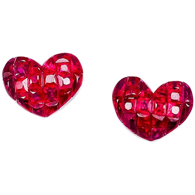 18 Karat White Gold Ruby Stud Heart Earrings