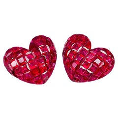 Boucles d'oreilles coeur en or blanc 18 carats et rubis