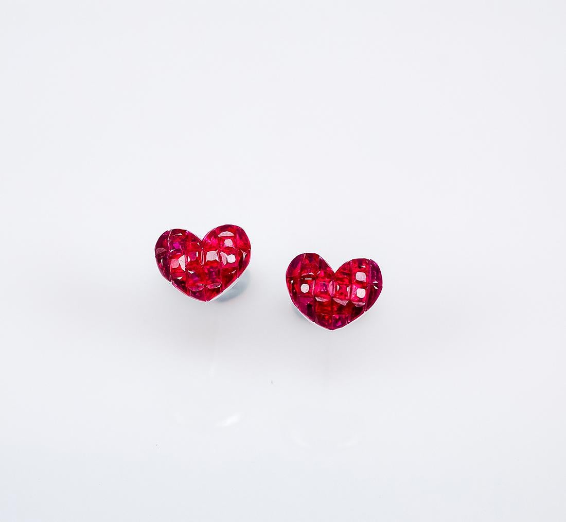 18 Karat White Gold Ruby Stud Small Heart Earrings 1