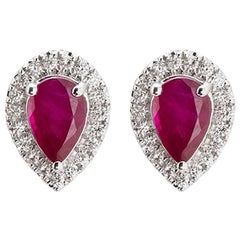 18 Karat White Gold Ruby white Brilliants Cluster Diamond Stud Earrings 18 Karat White Gold Ruby white Brilliants Cluster Diamond Stud Earrings