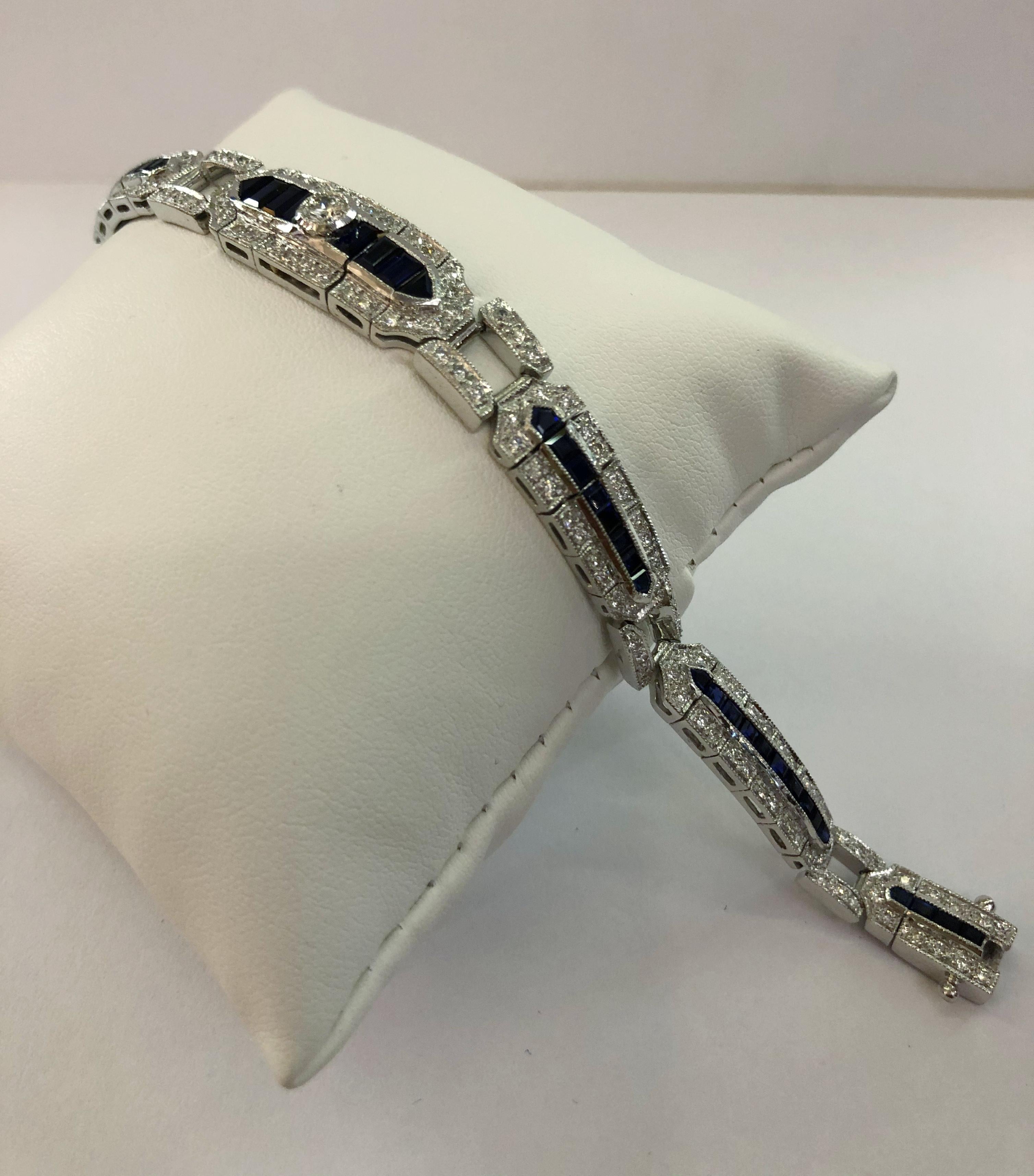 Taille brillant Bracelet en or blanc 18 carats avec saphirs et diamants