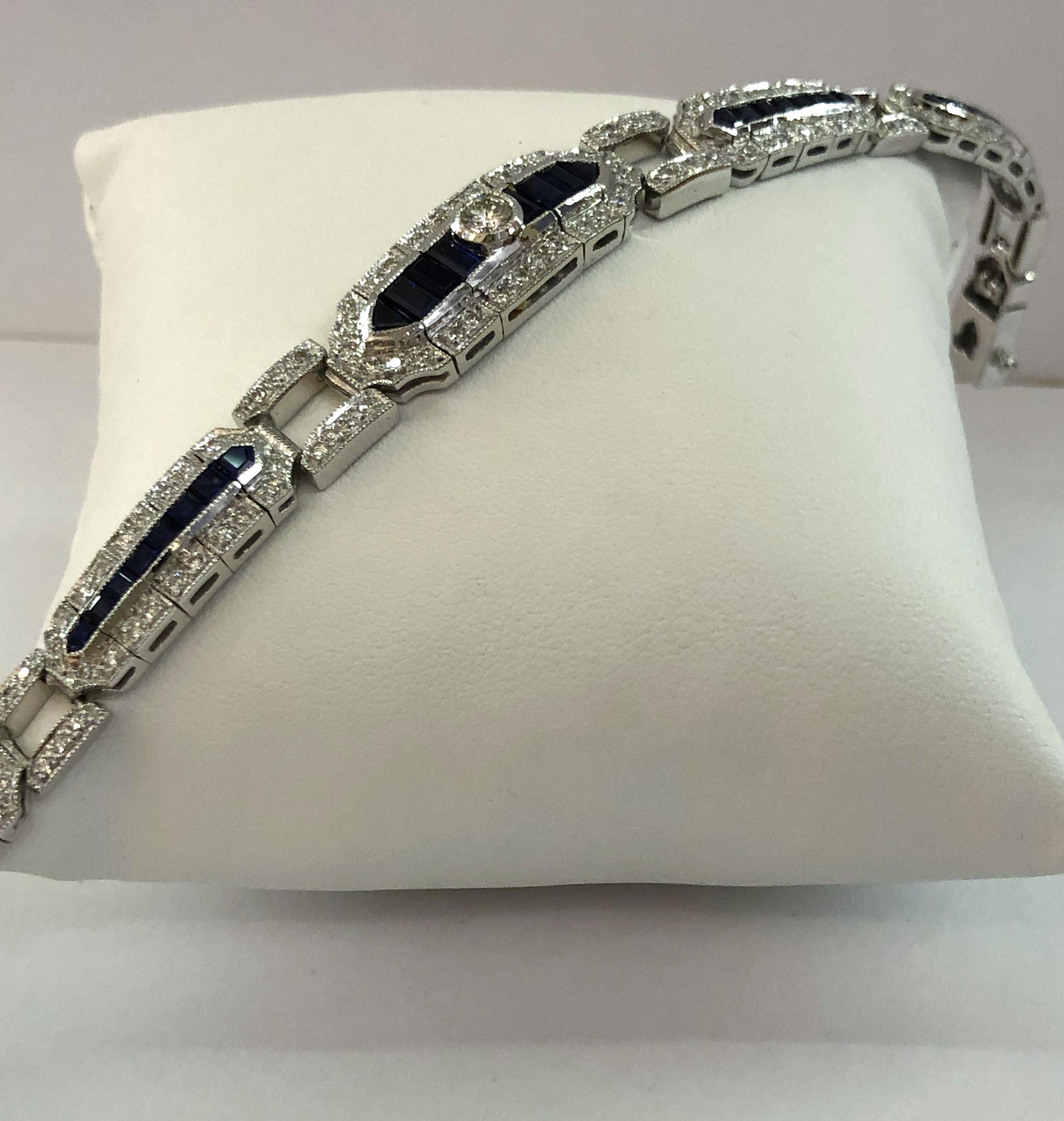 Bracelet en or blanc 18 carats avec saphirs et diamants Bon état à Los Angeles, CA