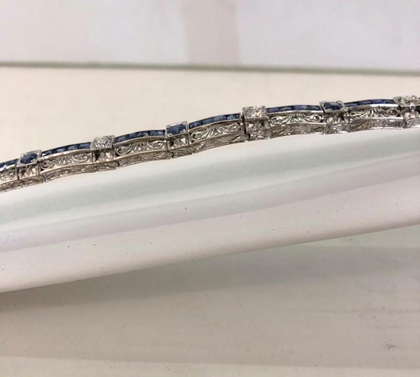 18 Karat White Gold Sapphire and Diamond Bracelet In Good Condition For Sale In Palm Springs, CA