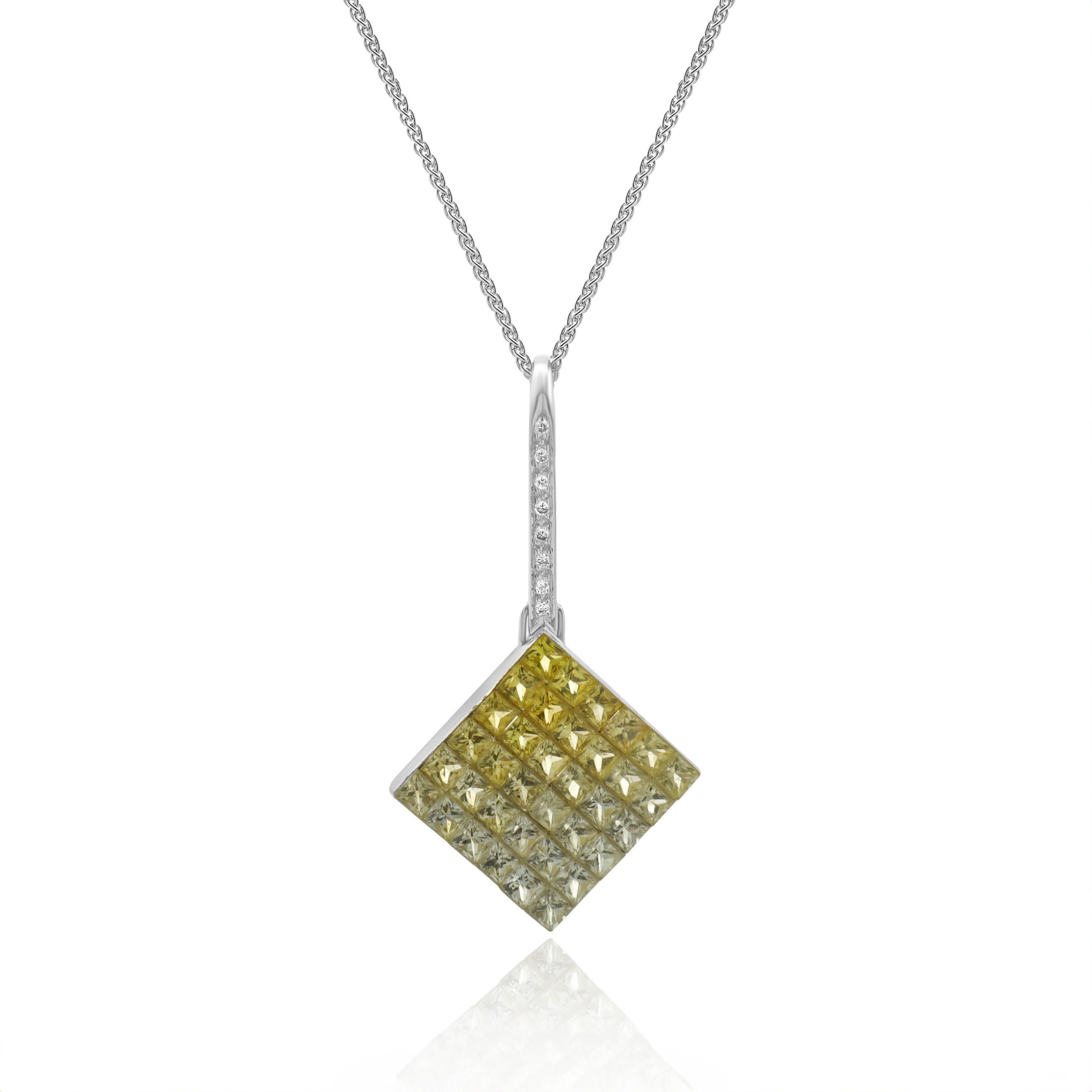Collana Kite in oro bianco 18 carati con zaffiri e diamanti In condizioni ottime in vendita a Scottsdale, AZ