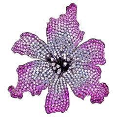 18 Karat White Gold Sapphire and Diamond Lily Broach Pendant