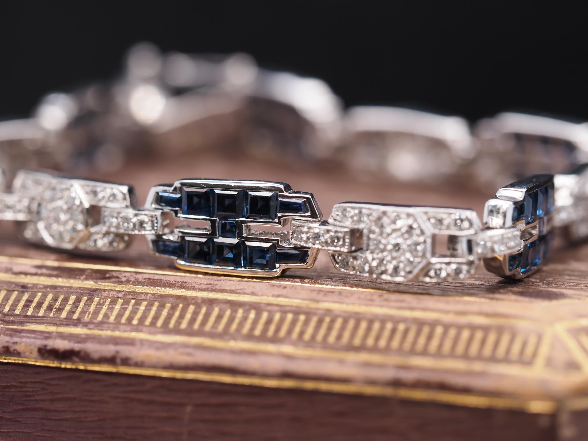 Contemporary 18 Karat White Gold Sapphire and Diamond Link Bracelet VHK#543 For Sale