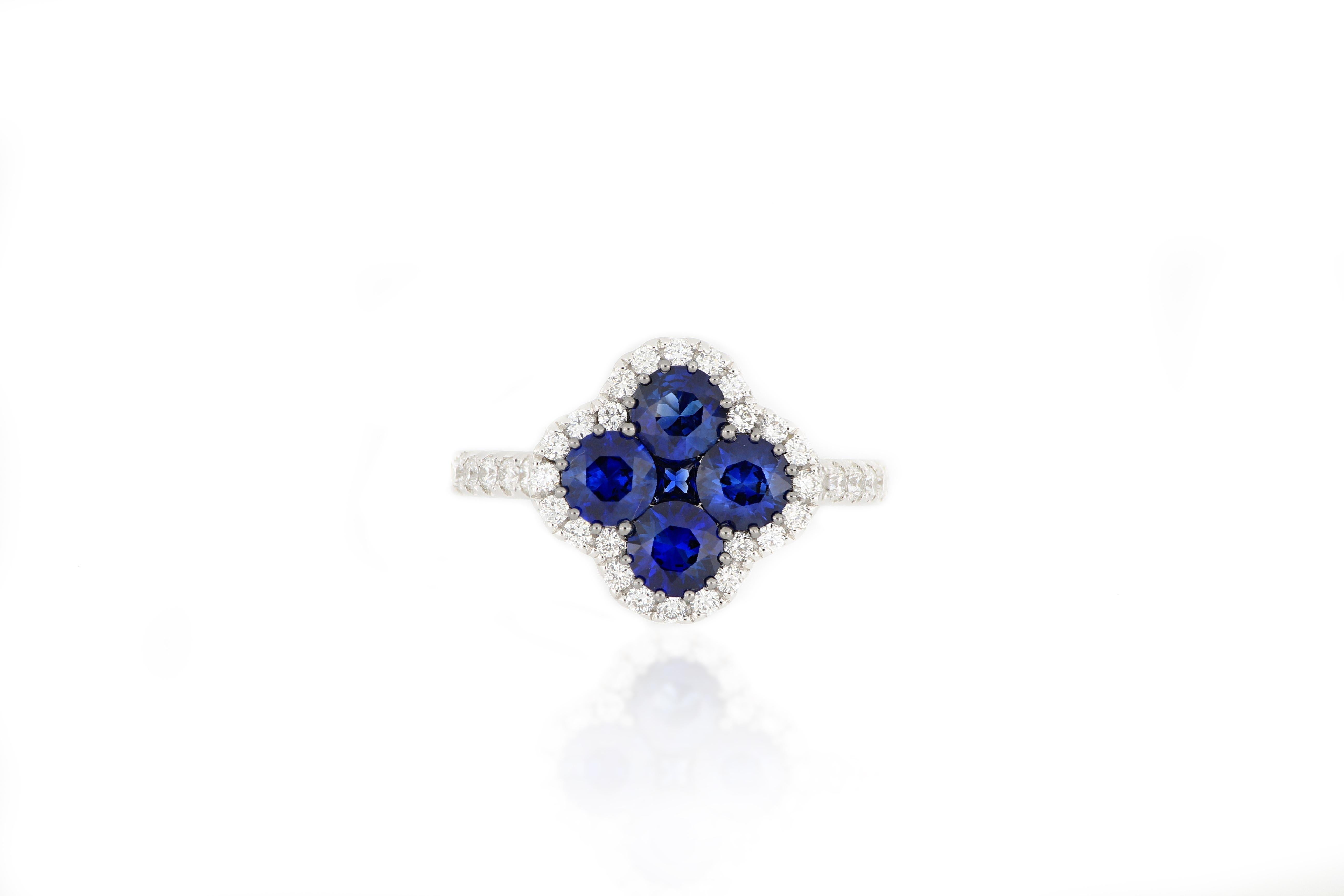 Contemporary 18 Karat White Gold Sapphire and Diamond Ring For Sale