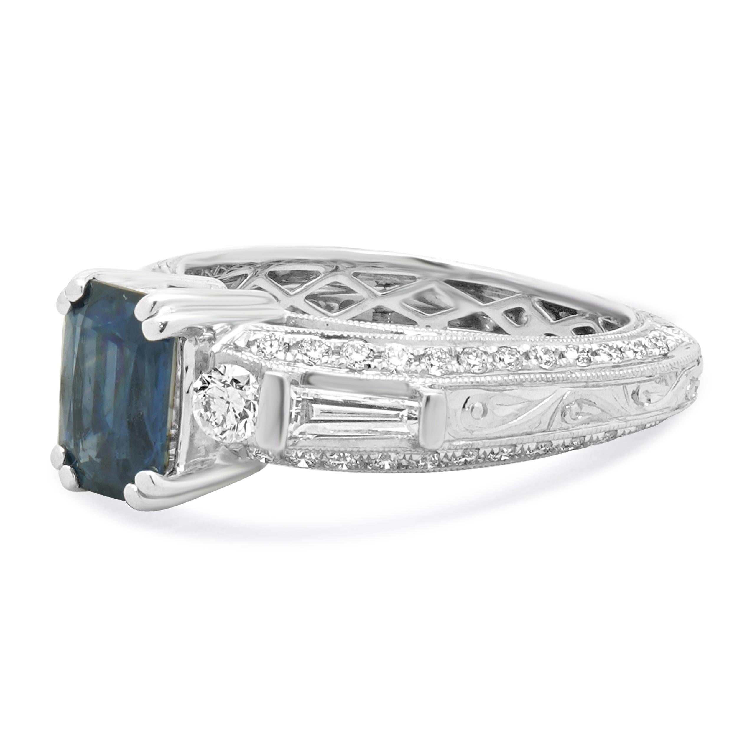 Matériau : Or blanc 18K
Diamant : 56 diamants ronds de taille brillant et baguette = 0,95cttw
Couleur : G
Clarté : VS2
Saphir : 1 taille émeraude = 1,63ct
Taille de l'anneau : 7 (veuillez prévoir jusqu'à 2 jours ouvrables supplémentaires pour les