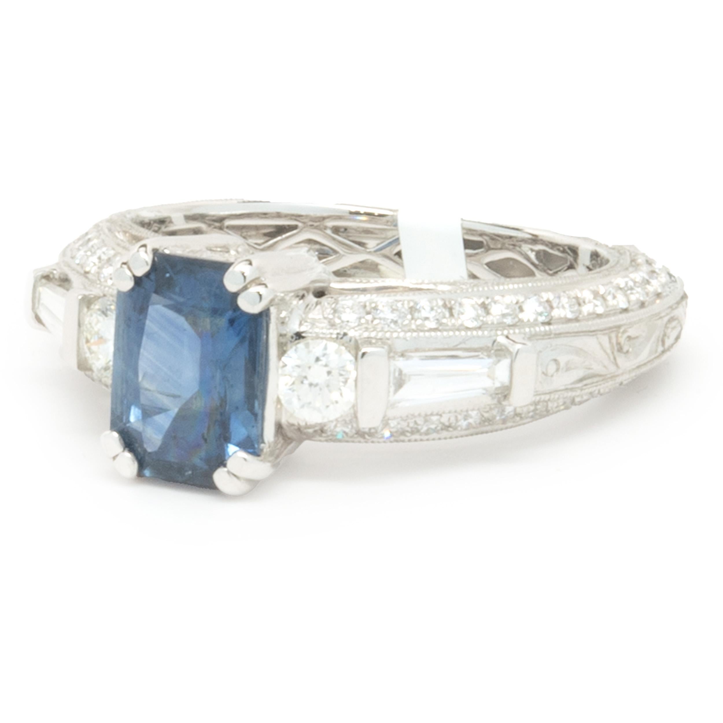 18 Karat White Gold Sapphire and Diamond Ring In Excellent Condition For Sale In Scottsdale, AZ