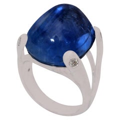 18K White Gold Sapphire and Diamond Ring