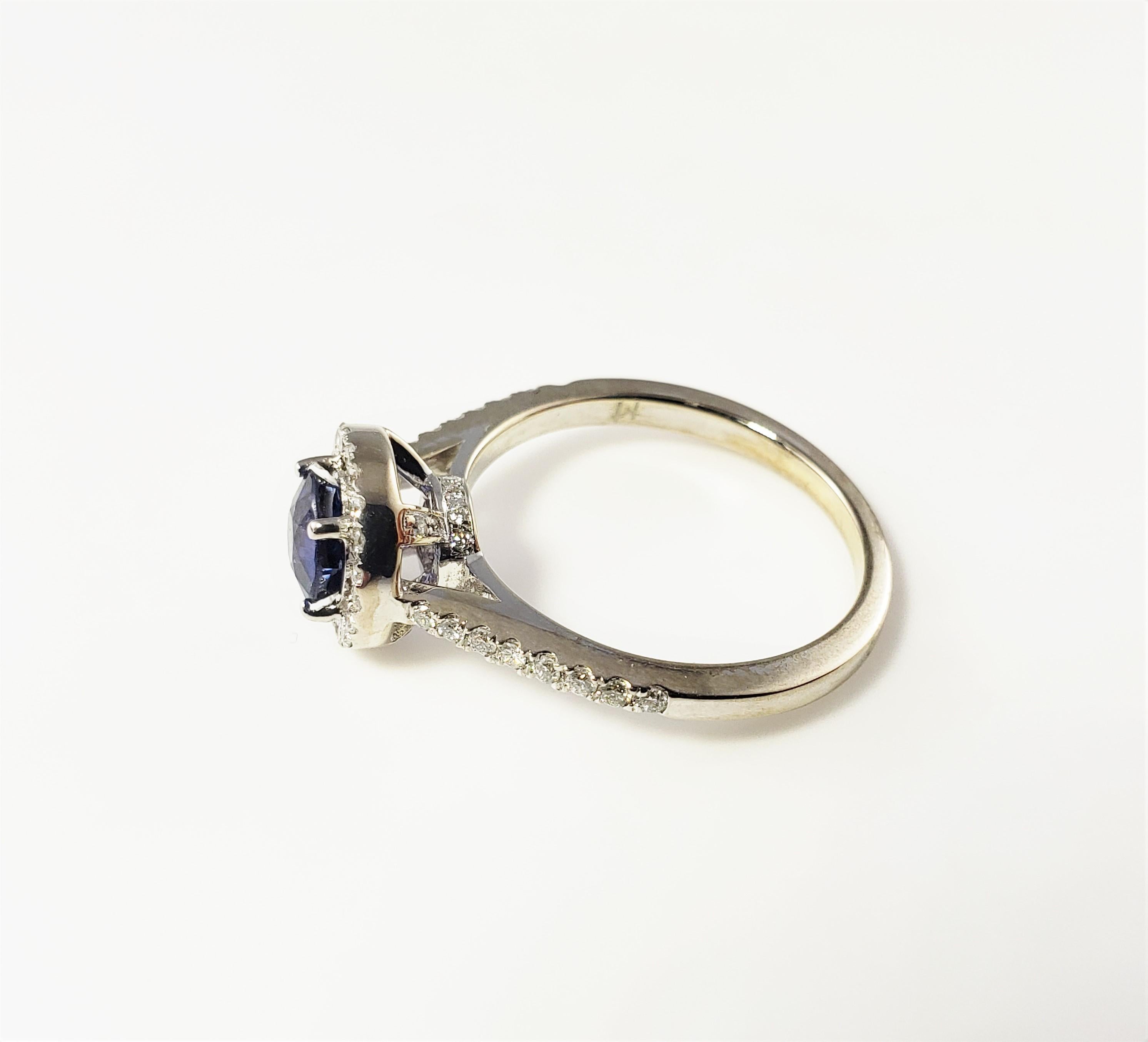 18 Karat White Gold Sapphire and Diamond Ring  In Good Condition For Sale In Washington Depot, CT