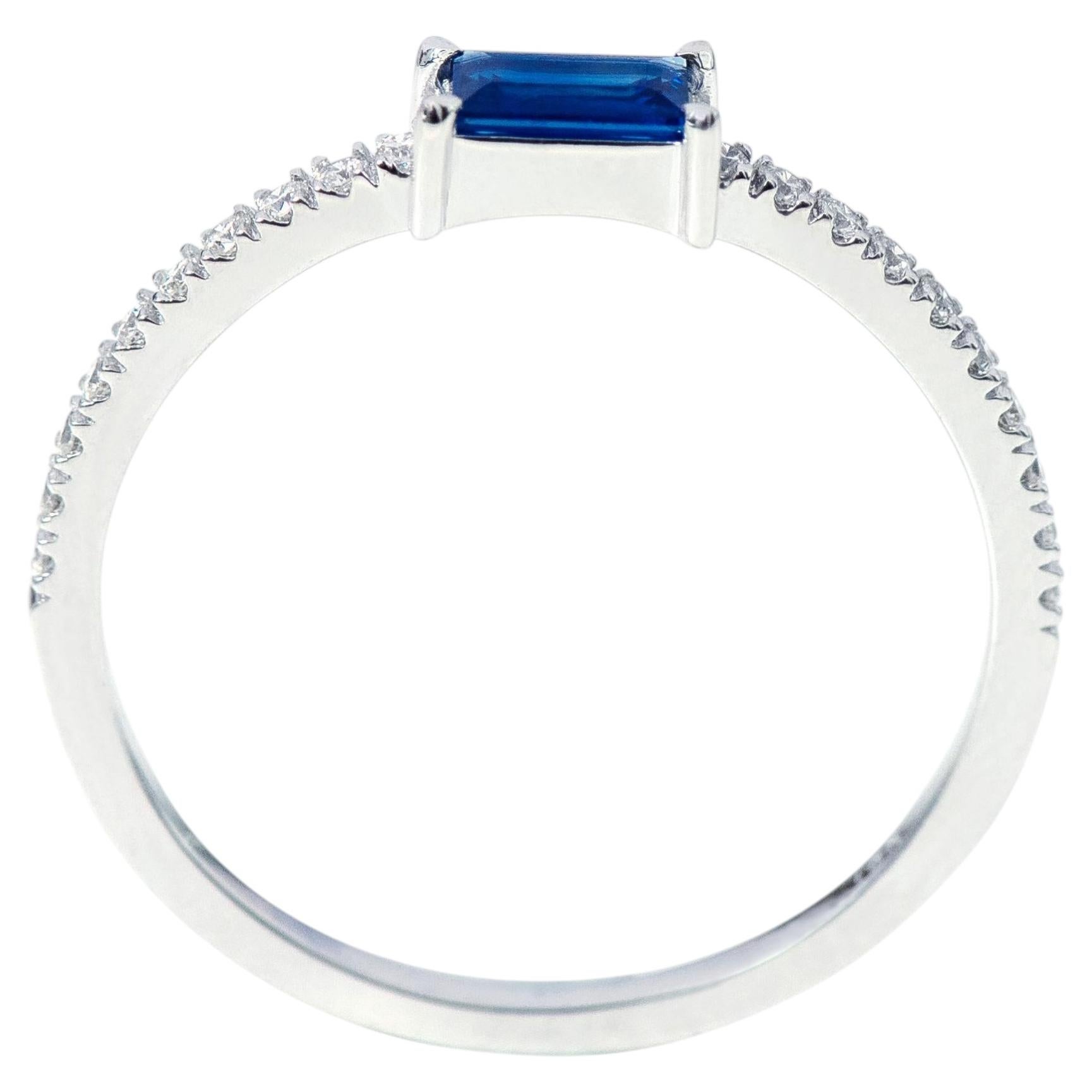 18 Karat White Gold Sapphire and Diamond Solitaire Band Ring