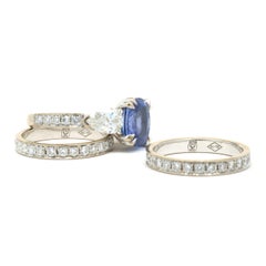 Ensemble de bague trois pièces en or blanc 18 carats, saphir et diamants