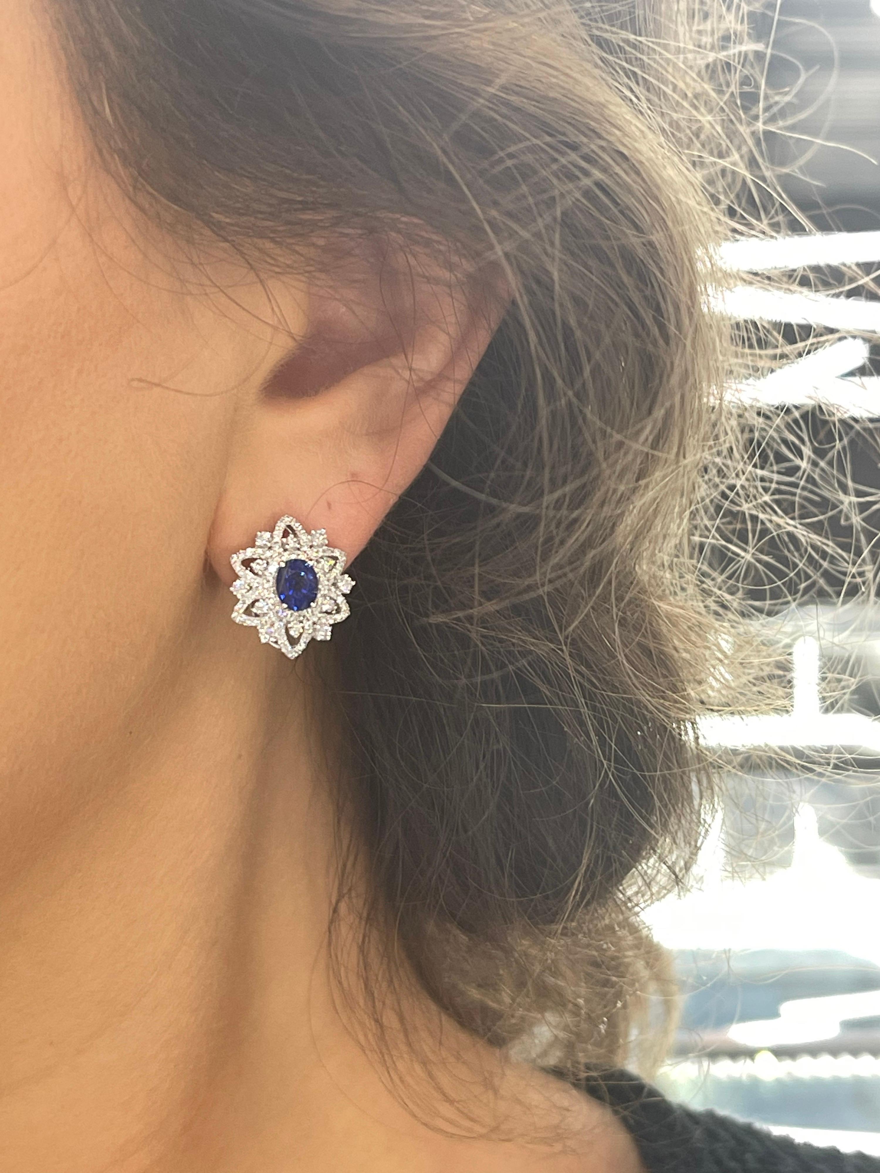 Contemporary 18 Karat White Gold Sapphire Diamond Floral Drop Day & Night Earring 2.45 Carats For Sale