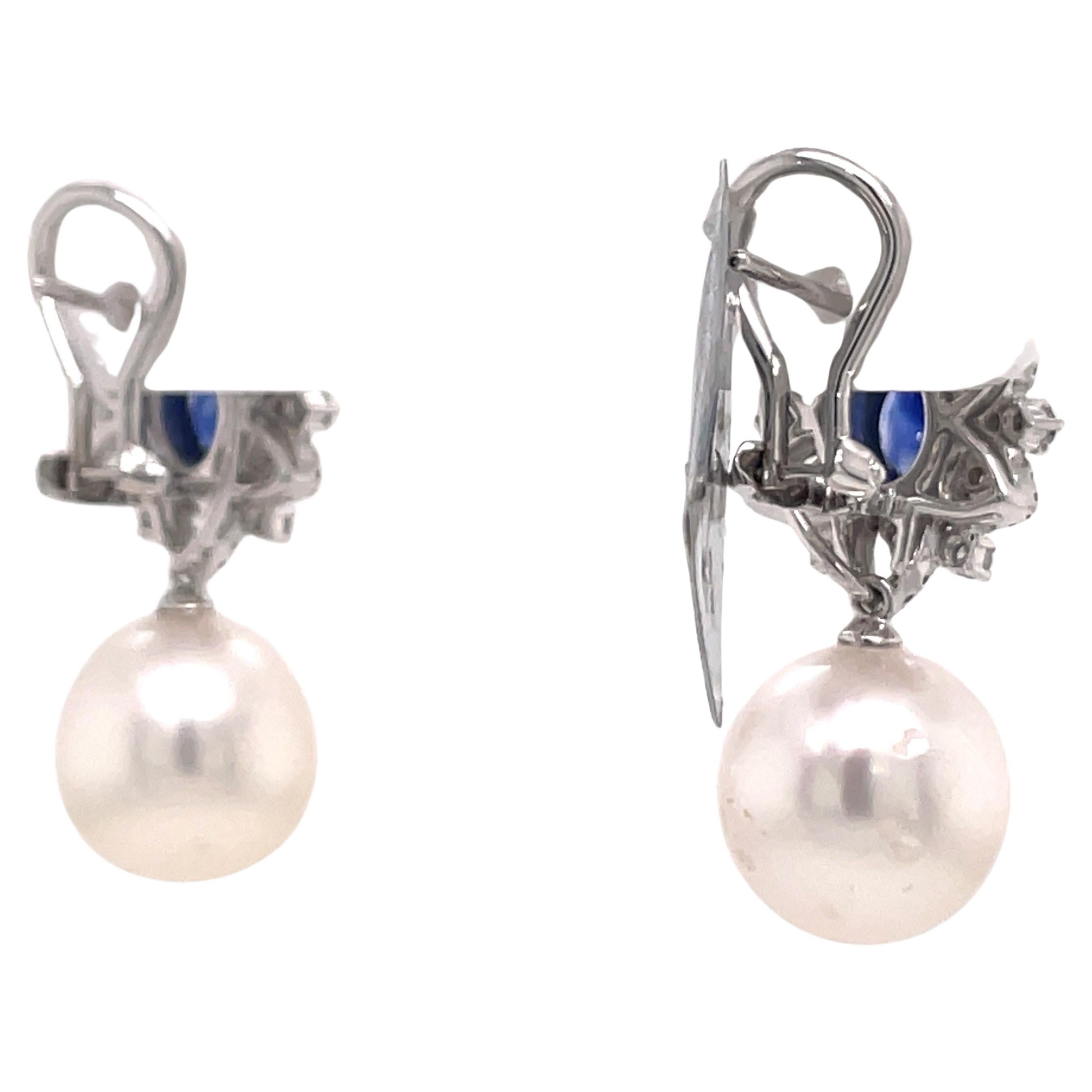Boucles d'oreilles pendantes jour et nuit en or blanc 18 carats avec saphirs et diamants en forme de fleur de 2,45 carats en vente 1