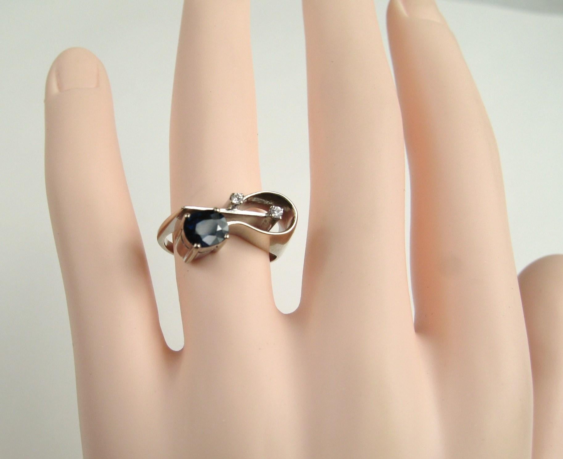 Women's 18 Karat White Gold Sapphire Diamond Modernist Ring For Sale