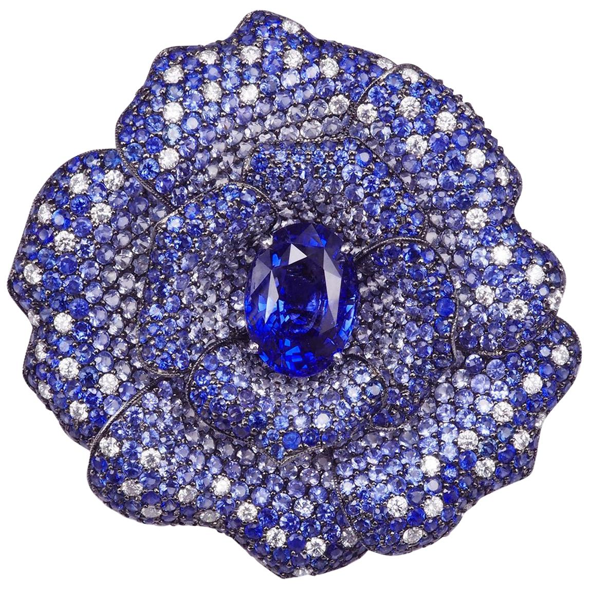 18 Carat White Gold Sapphire Large Rose Cocktail Ring For Sale