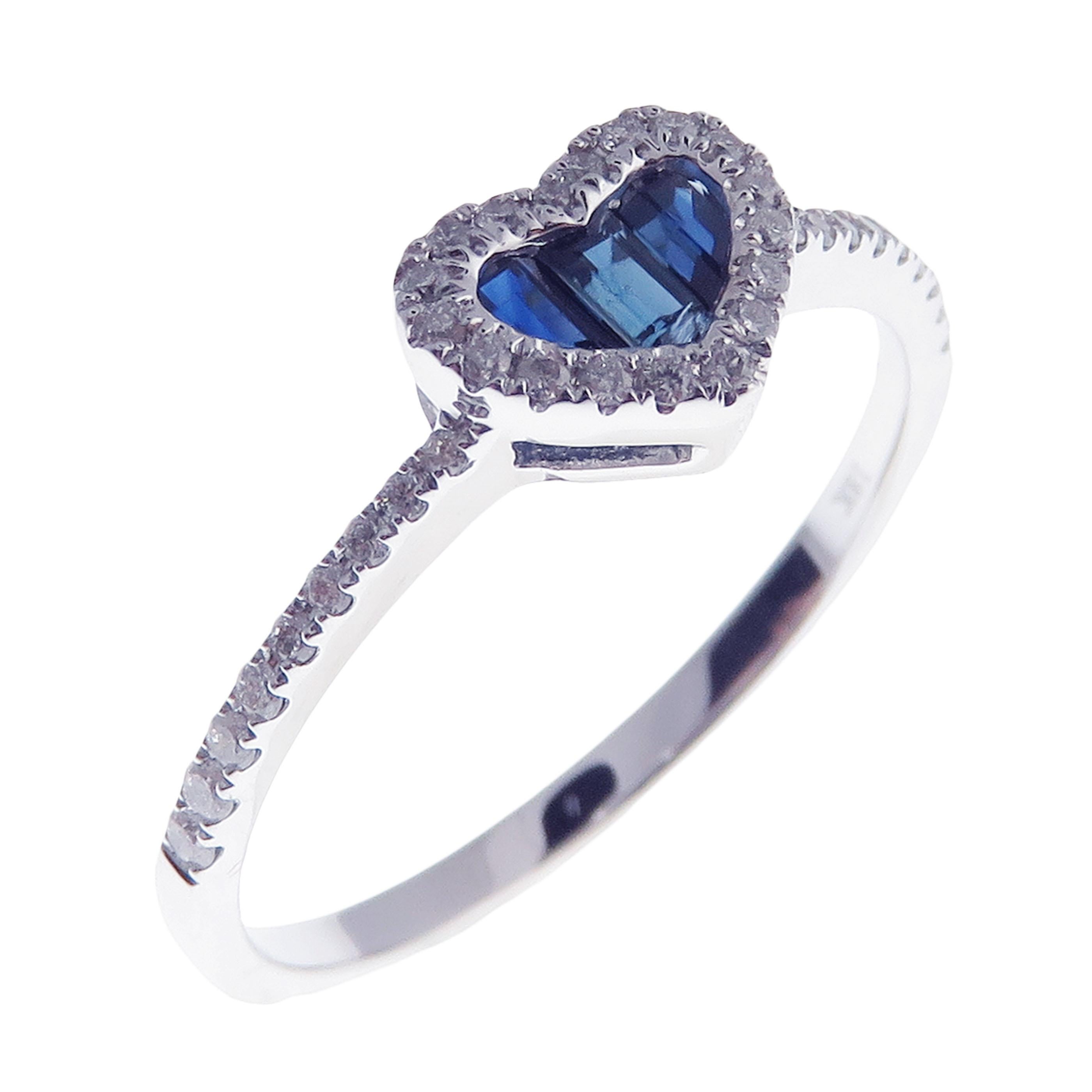 18 Karat White Gold Sapphire Small Heart Baguette Stud Earring Ring Set In New Condition In Los Angeles, CA