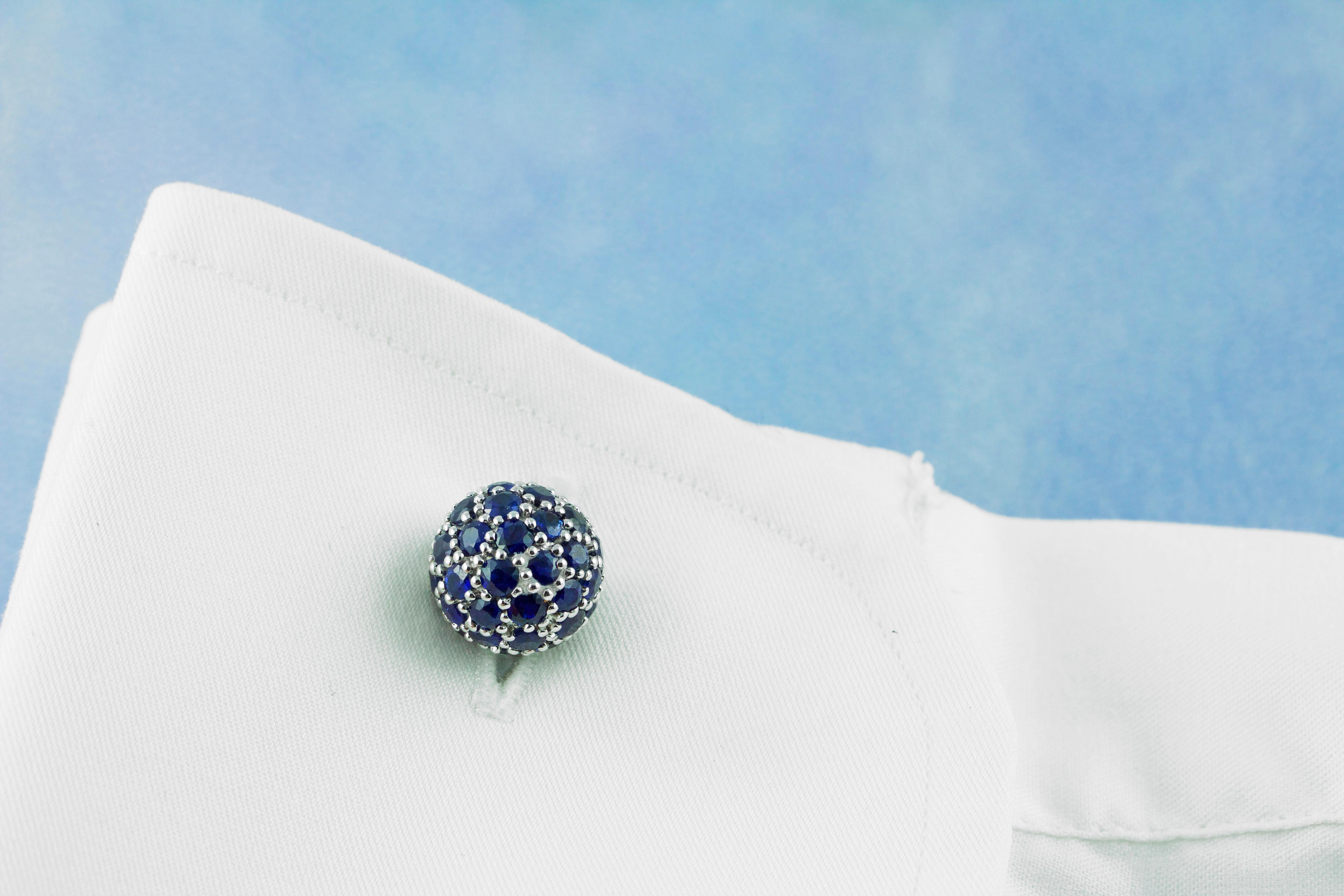 18 Karat White Gold Sapphires Cufflinks In New Condition In Milano, IT