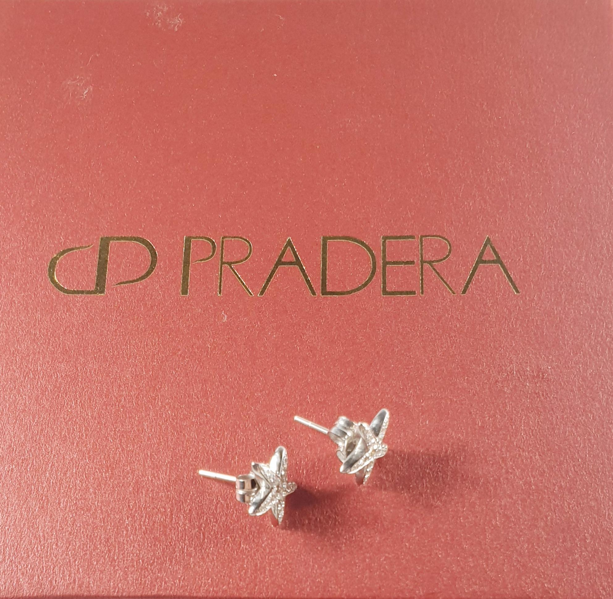 Women's 18 Karat White Gold Sea Star Earrings with White Diamonds For Sale