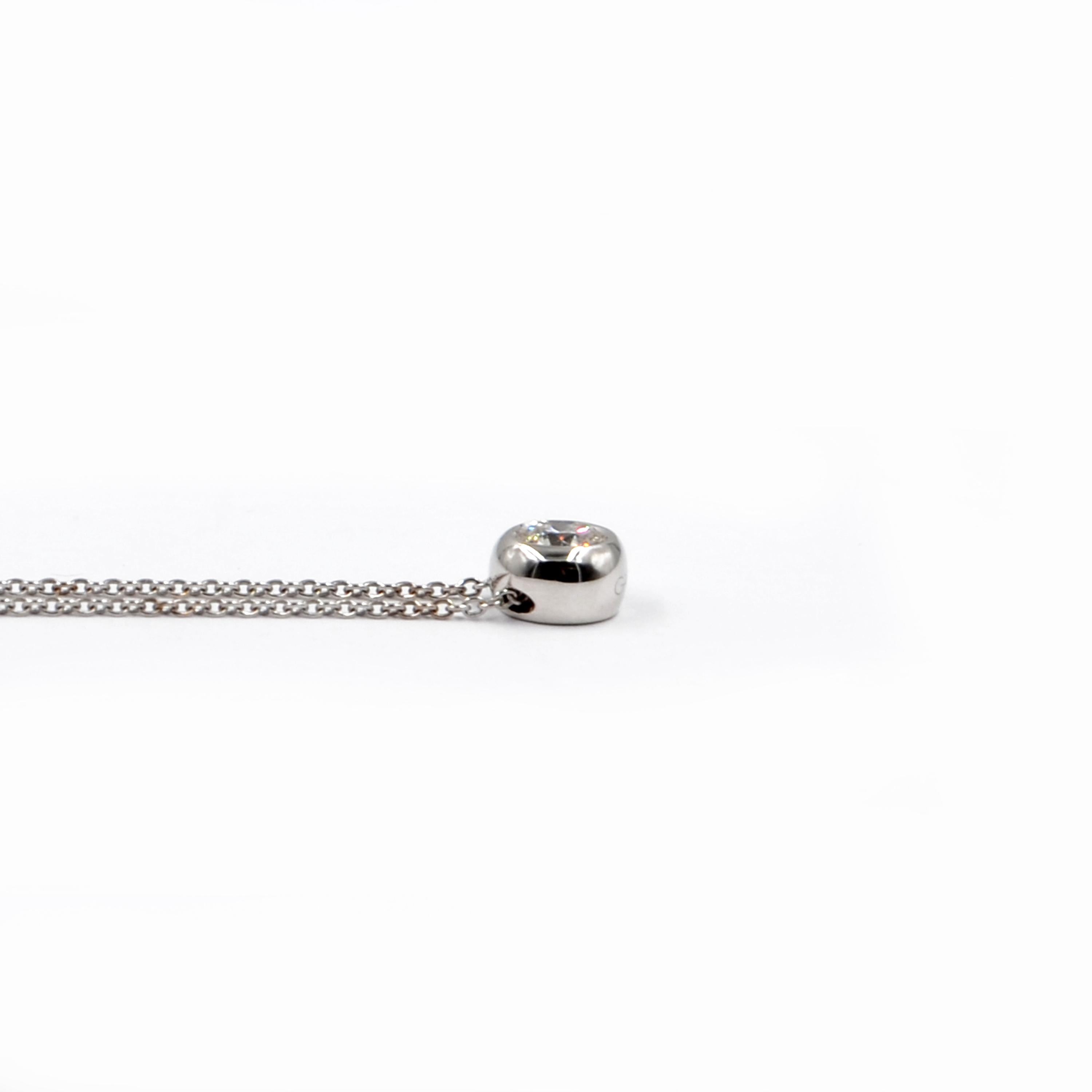 Le minimalisme est bien représenté dans ce collier Garavelli Giotto en or blanc 18KT à un seul diamant
Diamant blanc simple ct 0,42 couleur G 
Longueur de la chaîne 50cm avec une boucle à 45 cm Pouces 19