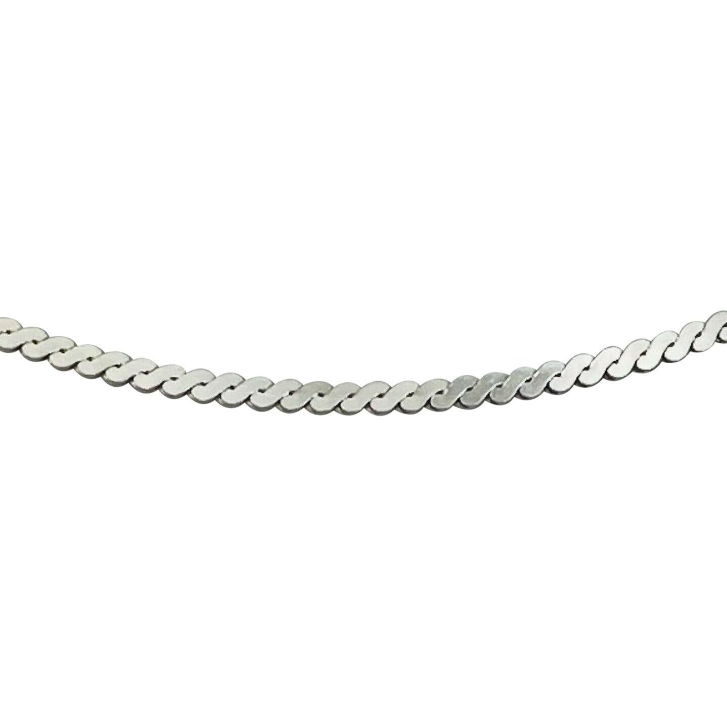 18 Karat White Gold Solid Thick Serpentine Link Chain Necklace Italy  In Good Condition In Guilford, CT