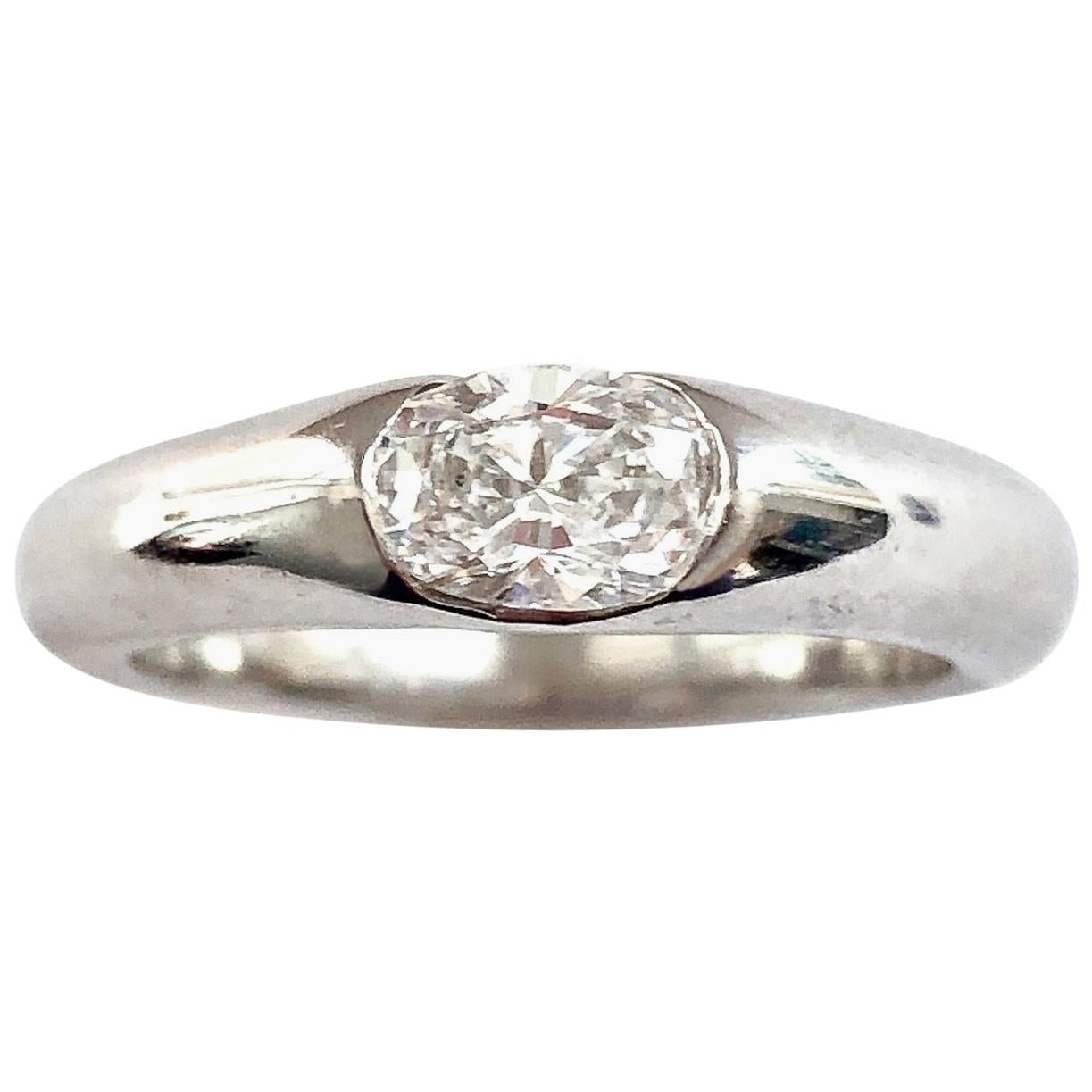 18 Karat White Gold Solitaire Oval Diamond Ring For Sale