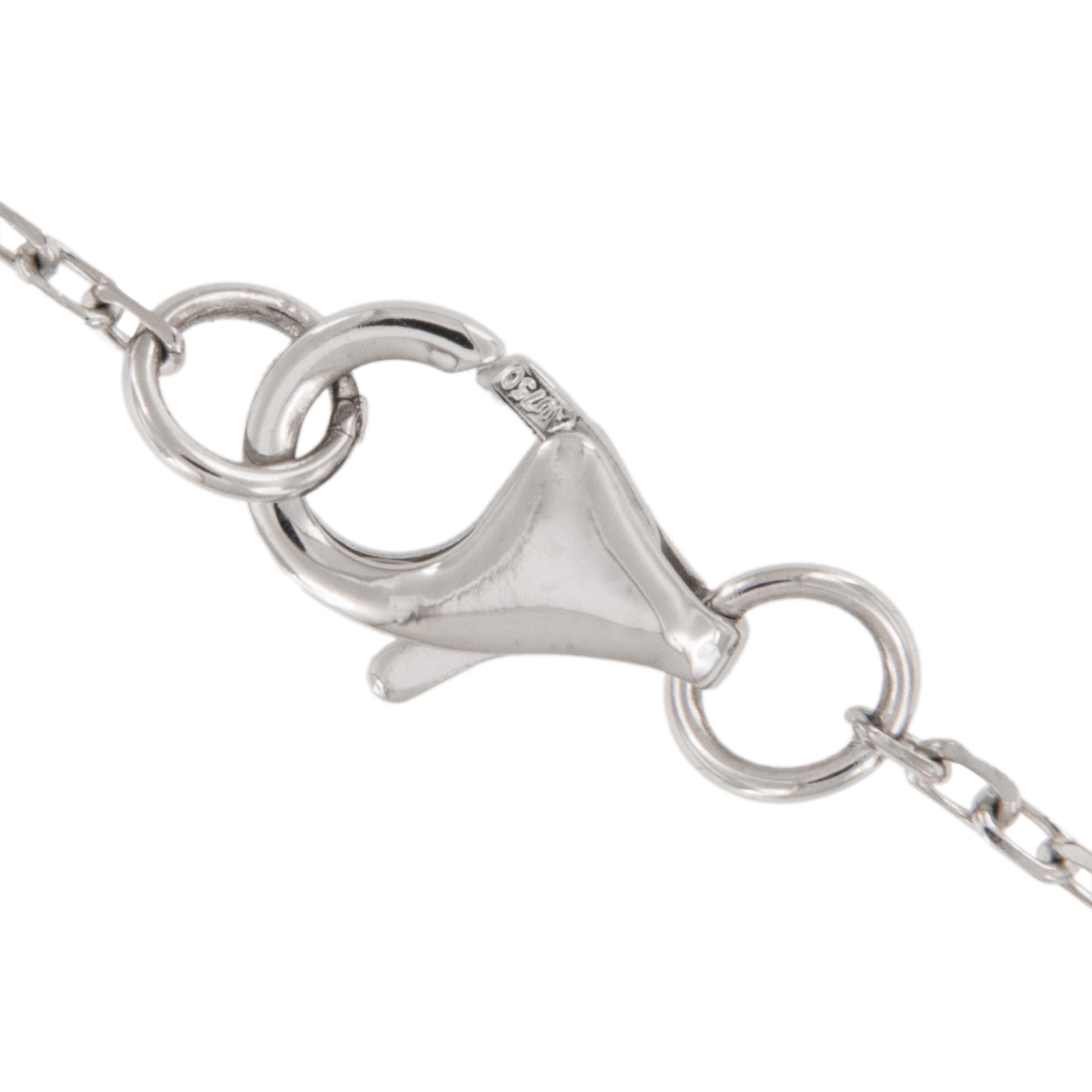 Taglio rotondo Collana in oro bianco 18 carati con perle bianche da 10 mm e diamanti da 0,63 Ctw in vendita