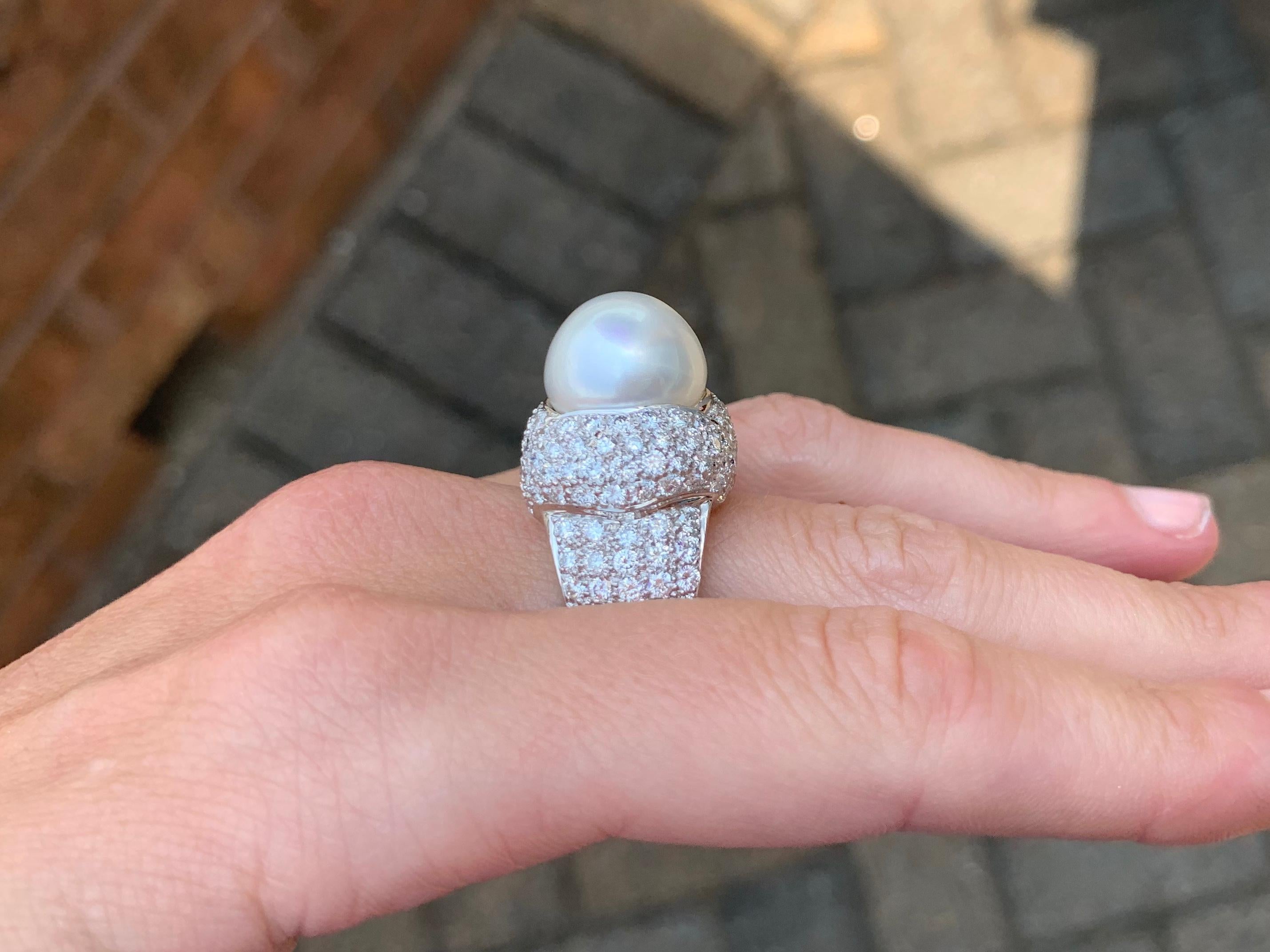 18 Karat White Gold South Sea Pearl and Diamond Cocktail Ring For Sale 3