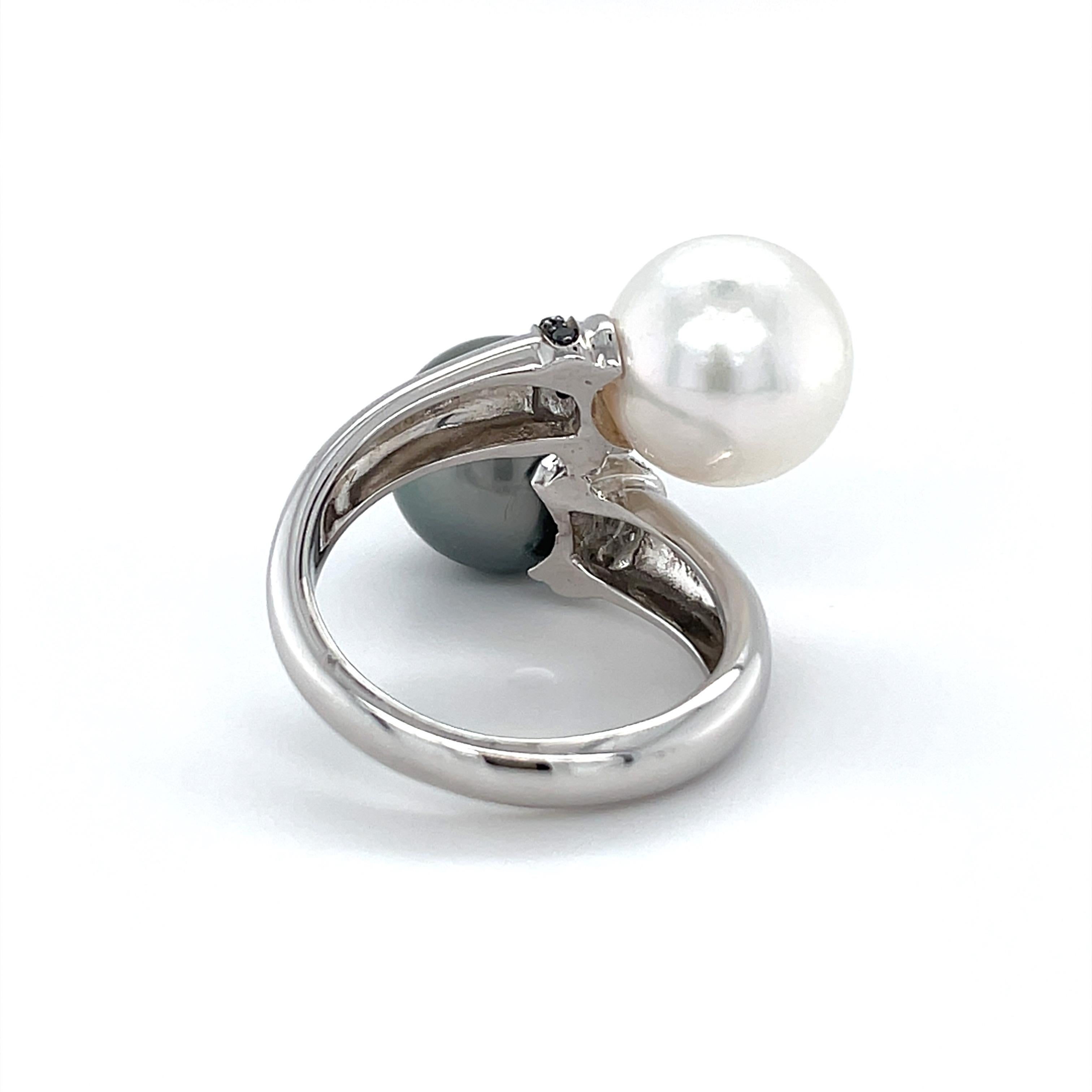 18 Karat White Gold South Sea Pearl Diamond Cocktail Ring For Sale 1