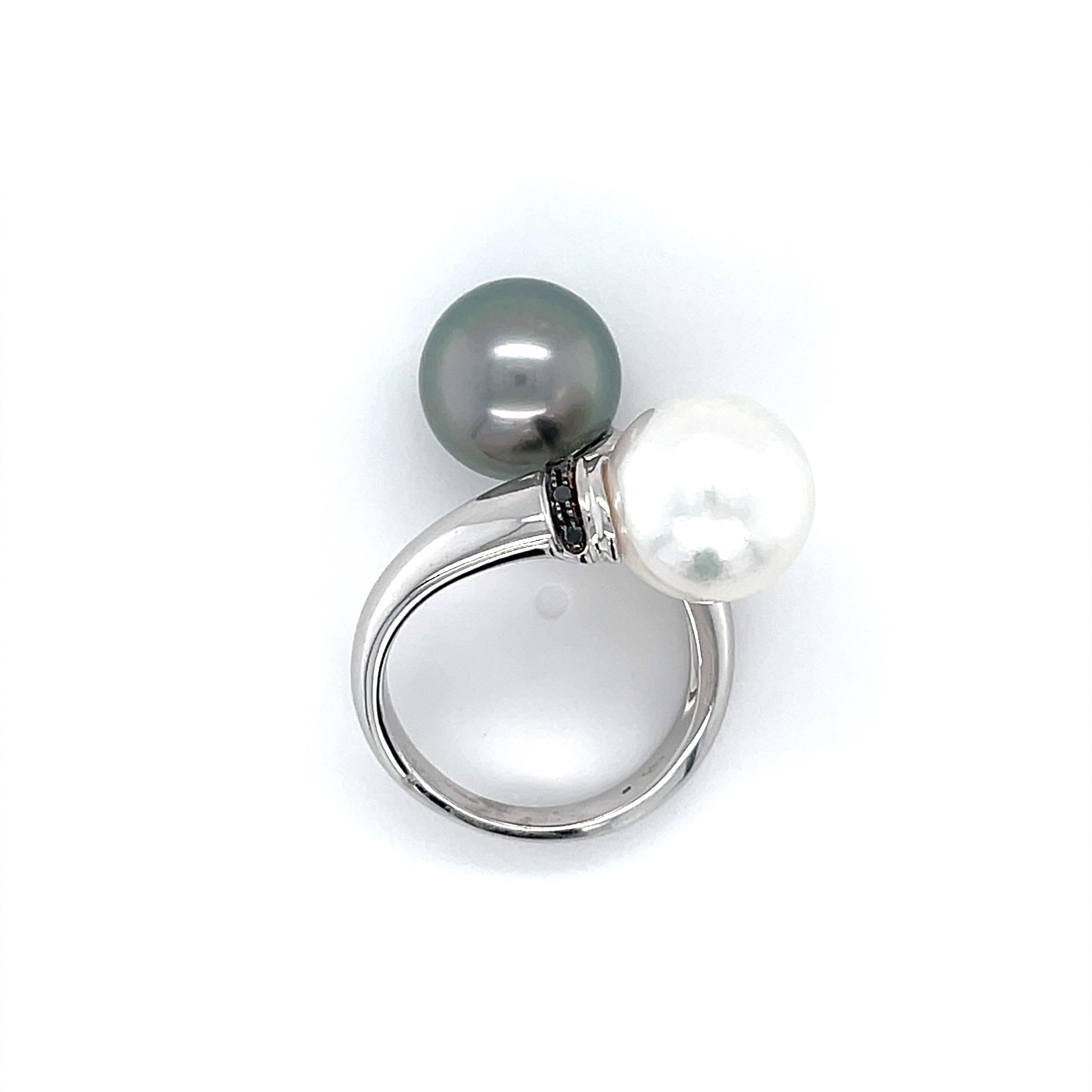 18 Karat White Gold South Sea Pearl Diamond Cocktail Ring For Sale 2