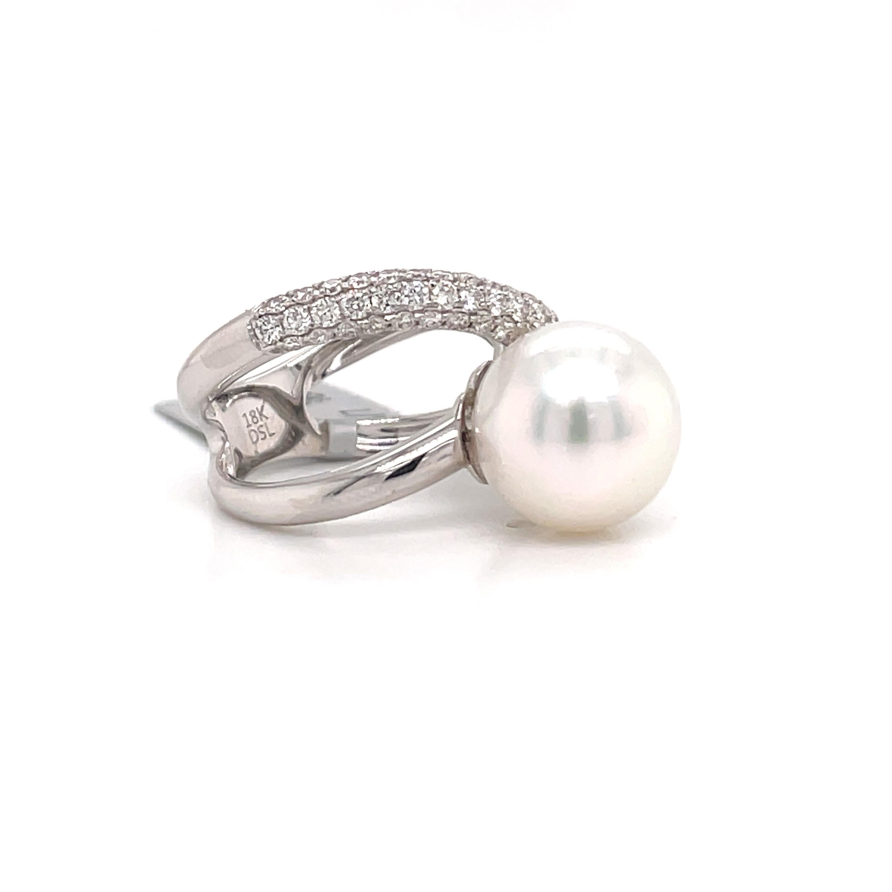 Contemporary 18 Karat White Gold South Sea Pearl Diamond X Ring 0.76 Carats For Sale